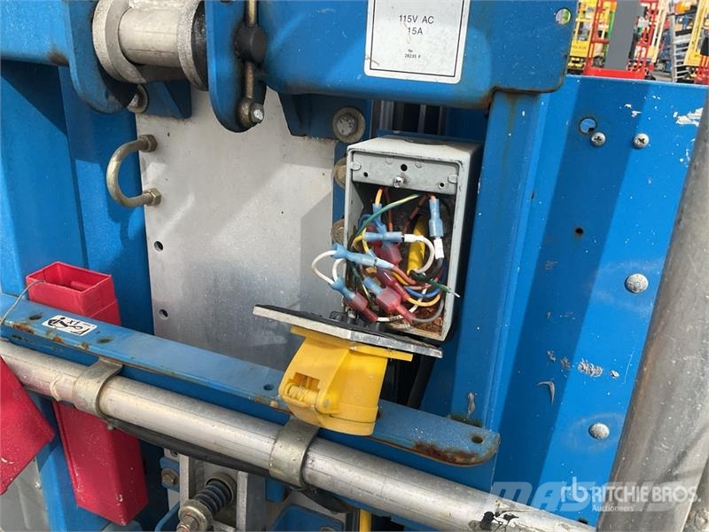 Genie GR-15 Vertikaalsed mast tõstukid