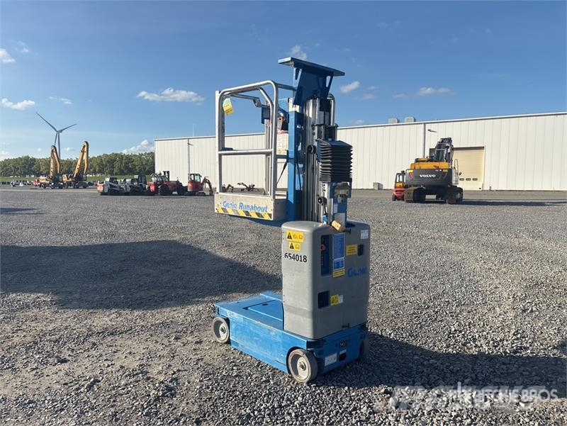 Genie GR-15 Vertical Mast Lift رافعات السارية الرأسية