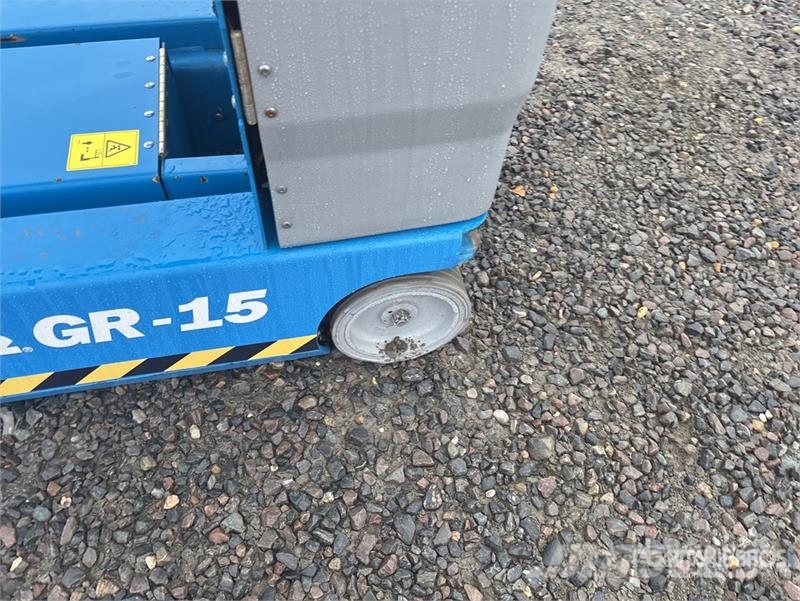 Genie GR15 Vertical Mast Lift Vertikalna dvigala
