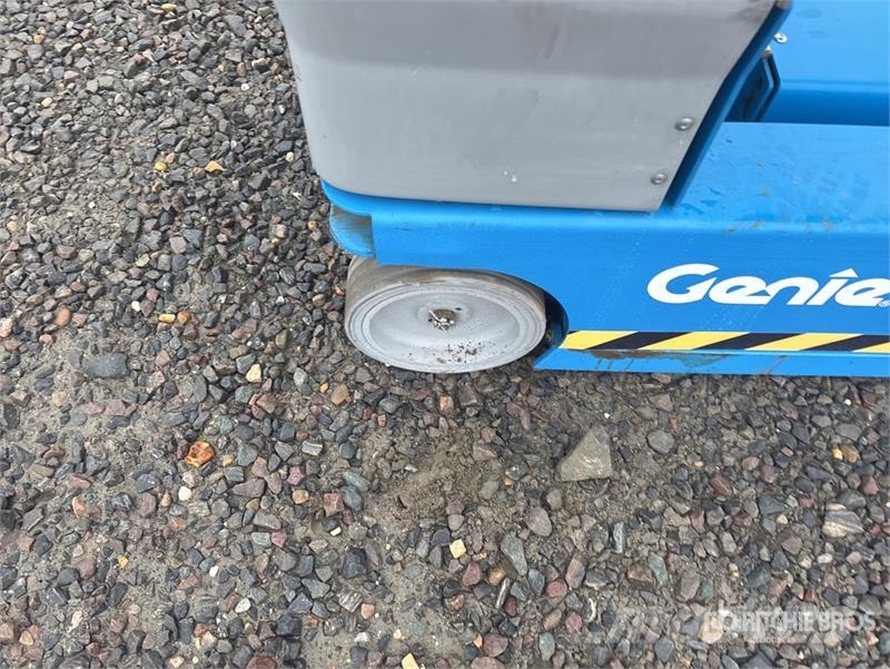Genie GR15 Vertical Mast Lift Vertikalna dvigala