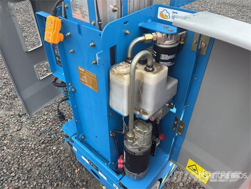 Genie GR15 Vertical Mast Lift Vertikalna dvigala