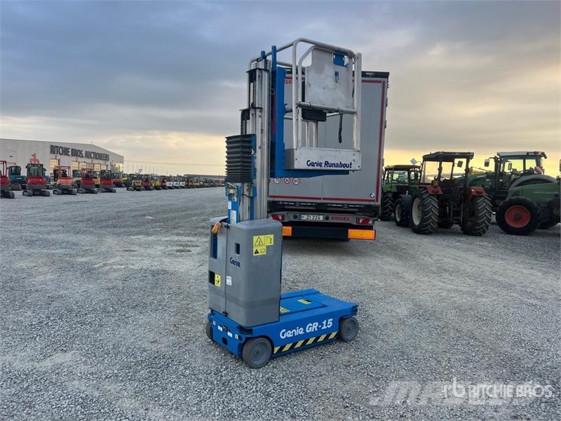 Genie GR15 Vertical Mast Lift Used Personnel lifts and access elevators