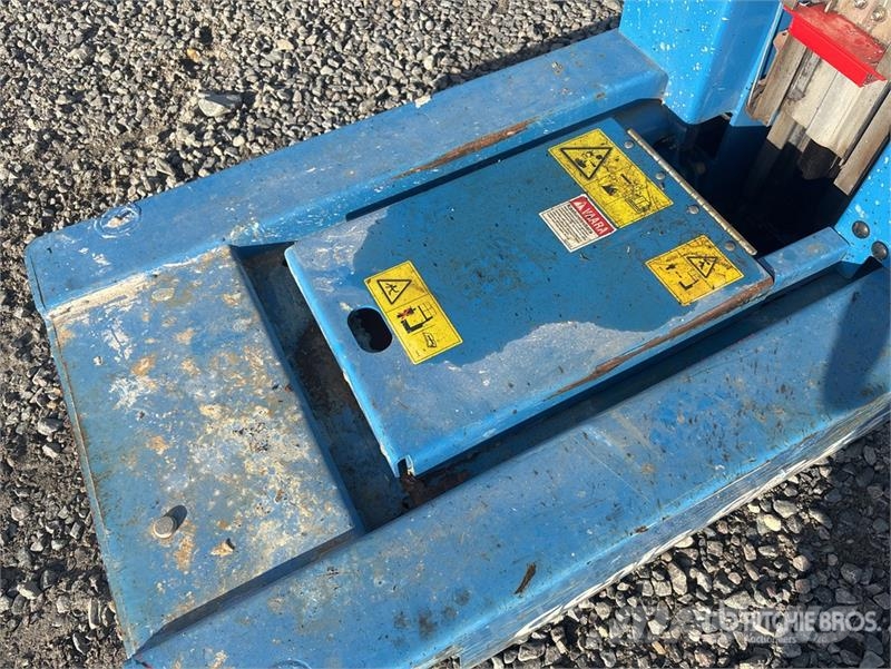 Genie GR15 Vertical Mast Lift Personenliften en invalideliften
