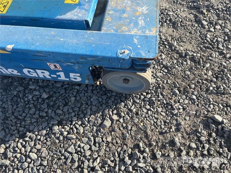 Genie GR15 Vertical Mast Lift Personenliften en invalideliften