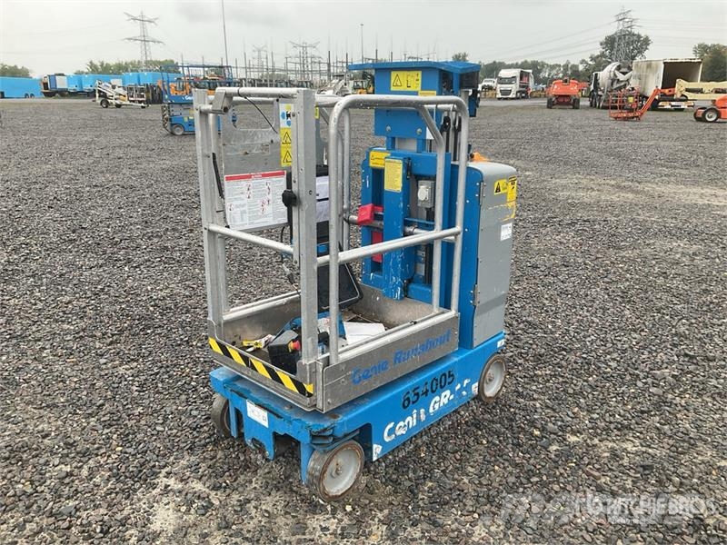 Genie GR15 Vertical Mast Lift (Inoperable) رافعات السارية الرأسية