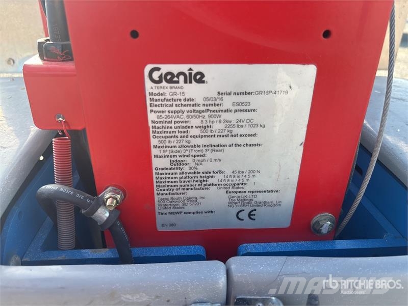 Genie GR15 Vertical Mast Lift Personenliften en invalideliften