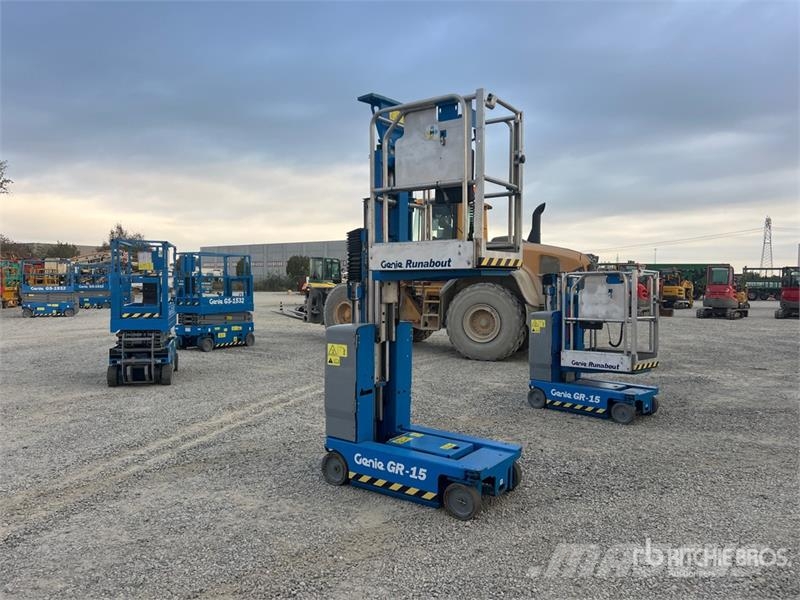 Genie GR15 Vertical Mast Lift Used Personnel lifts and access elevators