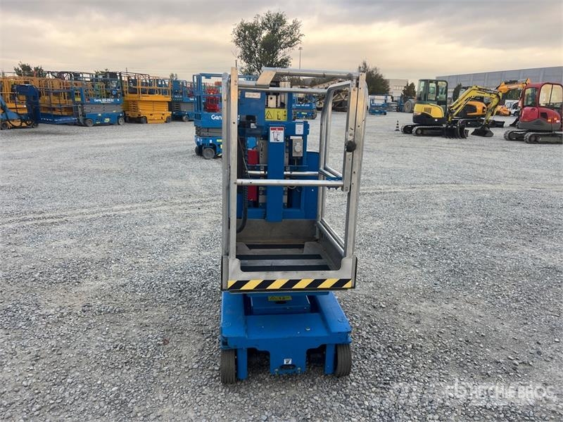 Genie GR15 Vertical Mast Lift Used Personnel lifts and access elevators