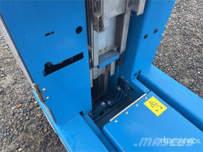 Genie GR15 Vertical Mast Lift Personenliften en invalideliften