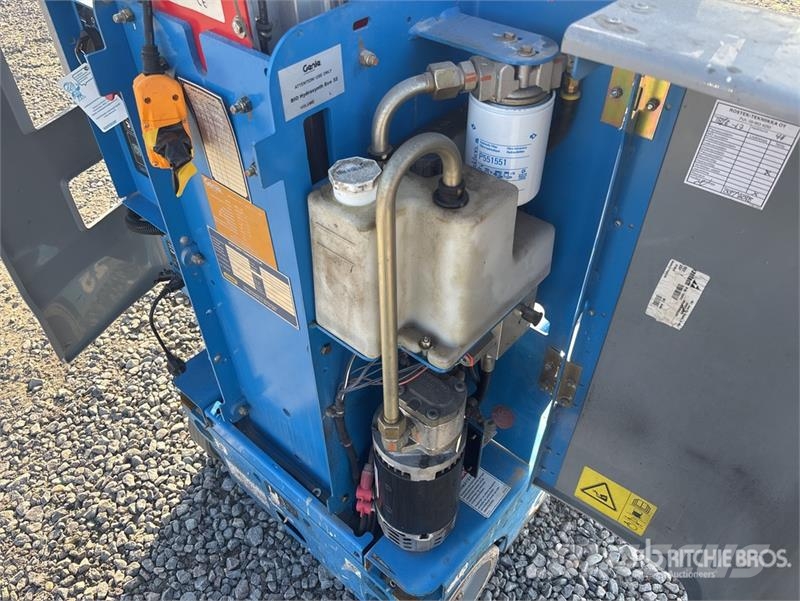 Genie GR15 Vertical Mast Lift Personenliften en invalideliften