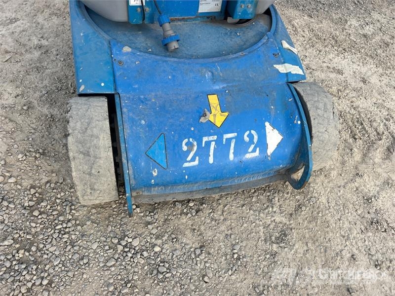 Genie GR26J Vertical Mast Lift Mât vertical