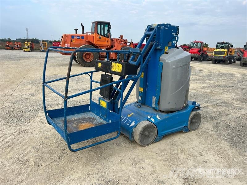 Genie GR26J Vertical Mast Lift Mât vertical