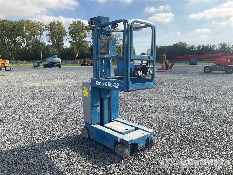 Genie GRC-12 Vertikaalsed mast tõstukid