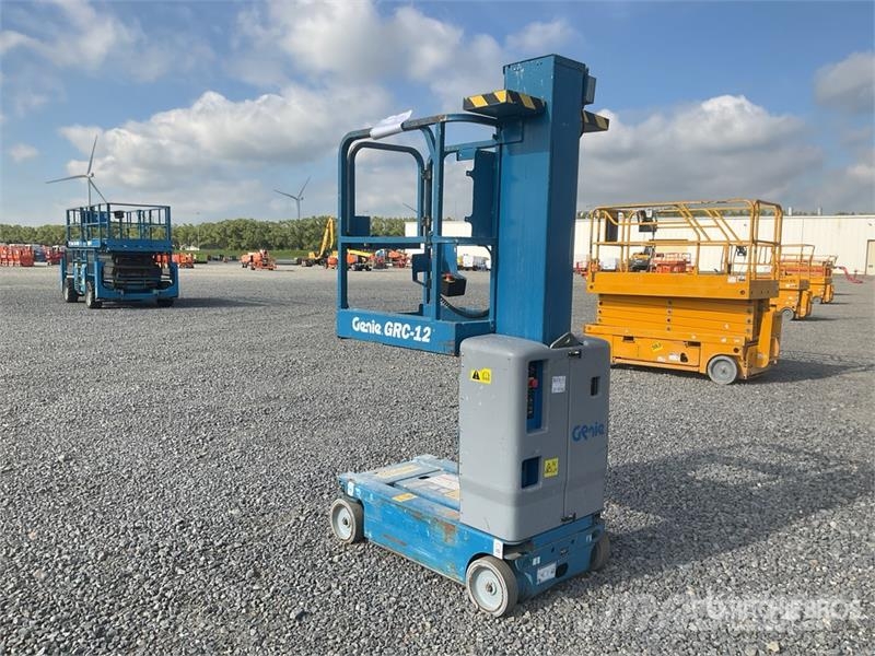 Genie GRC-12 Vertikaalsed mast tõstukid