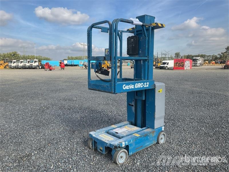 Genie GRC-12 Vertikaalsed mast tõstukid