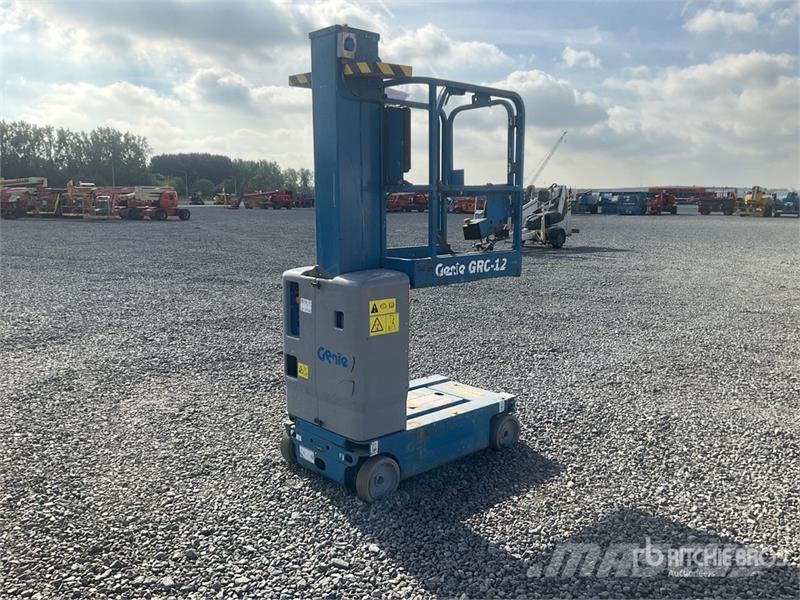 Genie GRC-12 Vertikaalsed mast tõstukid