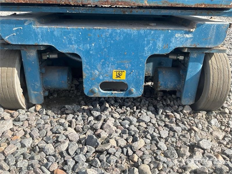 Genie GRC-12 Vertikaalsed mast tõstukid