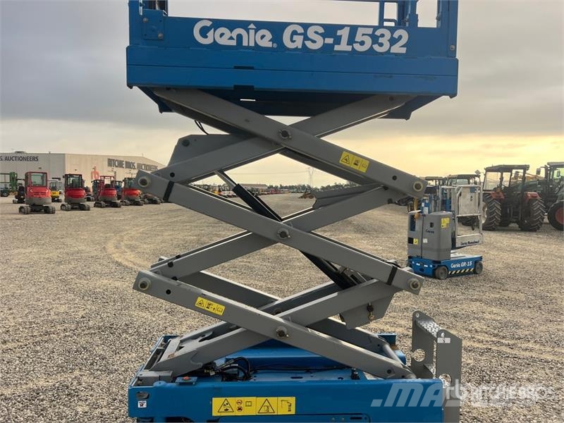 Genie GS-1532 Electric Scissor Lift Scissor lifts