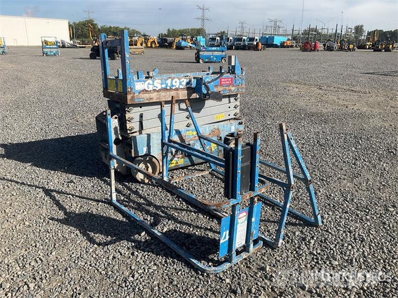 Genie GS-1932 Electric Scissor Lift Scissor lifts