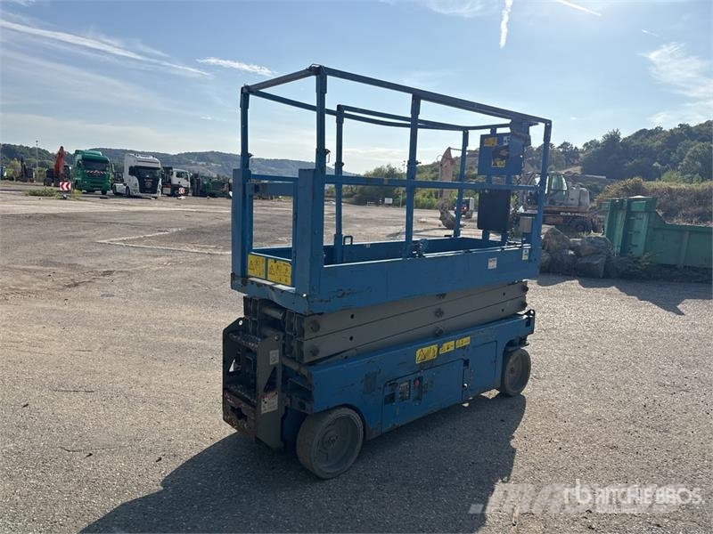 Genie GS-2032 剪叉式升降机