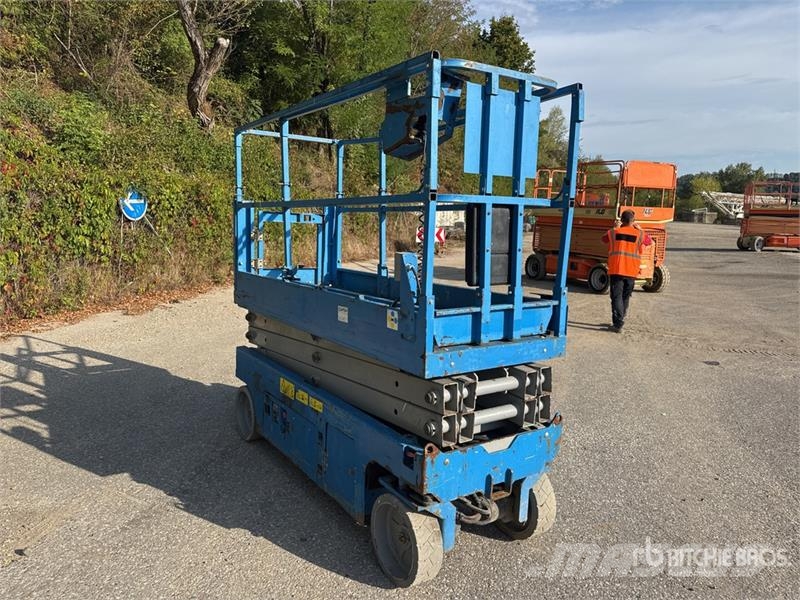 Genie GS-2032 剪叉式升降机