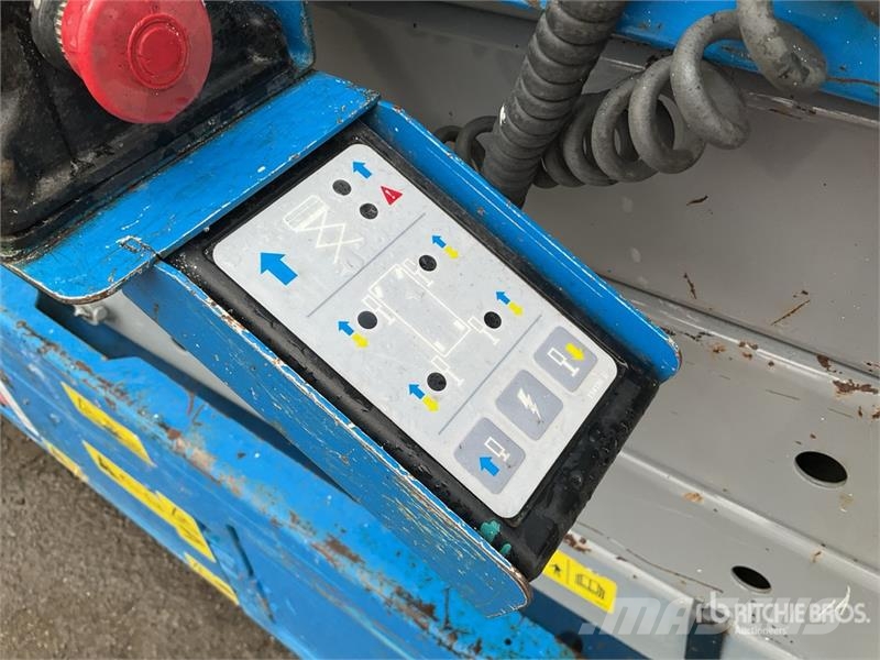 Genie GS-3232 Scissor lifts