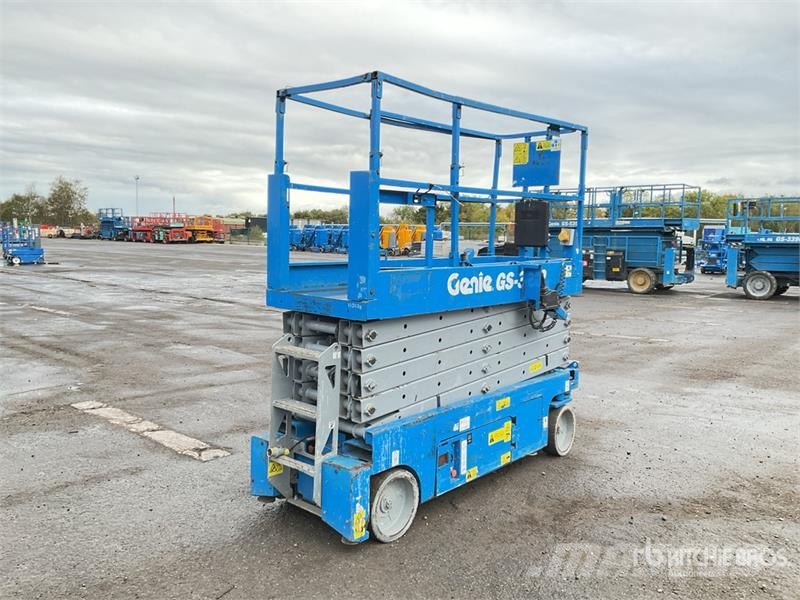 Genie GS-3232 Scissor lifts