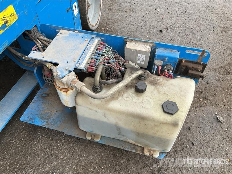 Genie GS-3232 Scissor lifts