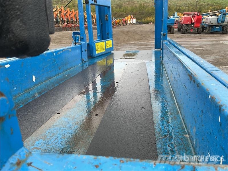 Genie GS-3232 Scissor lifts