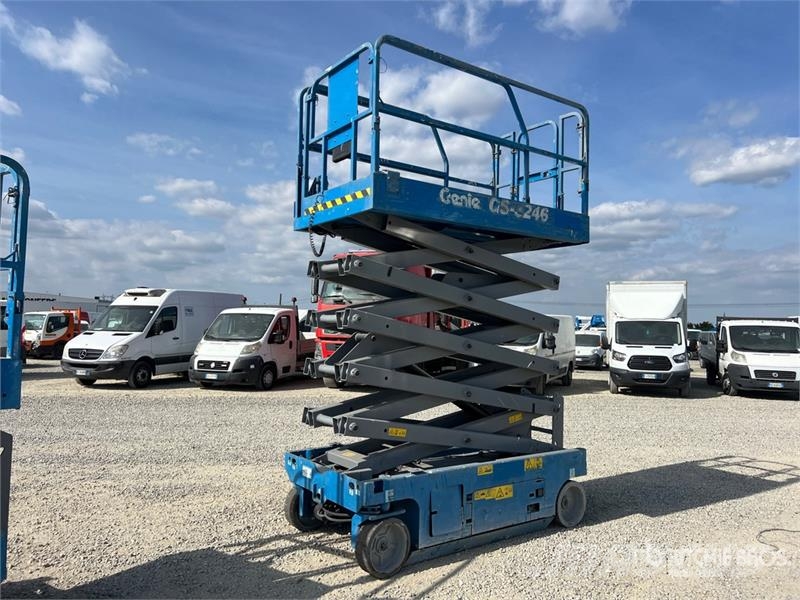 Genie GS-3246 Ollós emelők