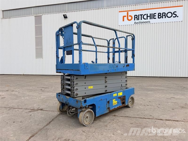 Genie GS-3246 Scissor lifts