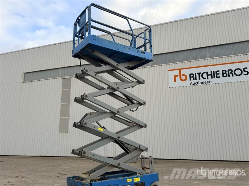 Genie GS-3246 Scissor lifts