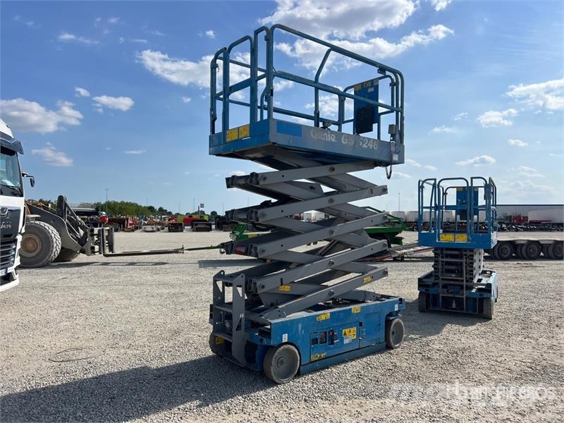 Genie GS-3246 Ollós emelők