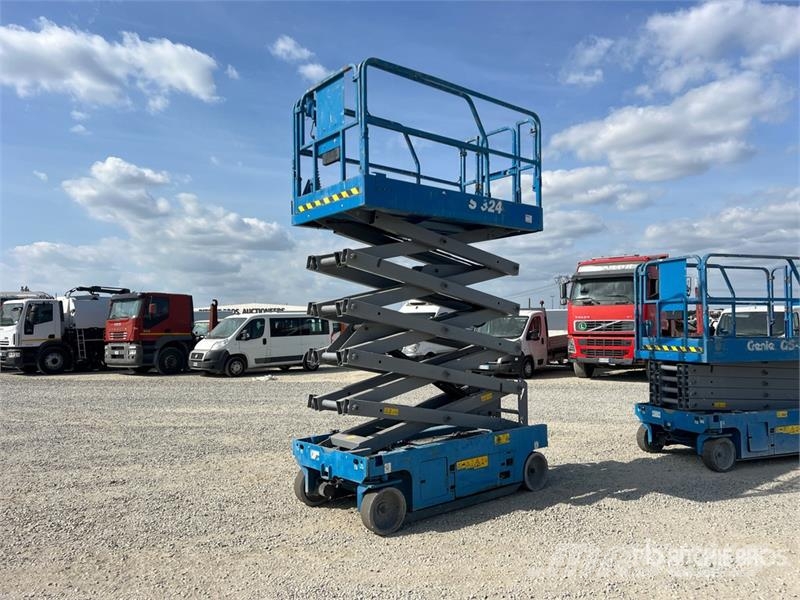 Genie GS-3246 Ollós emelők