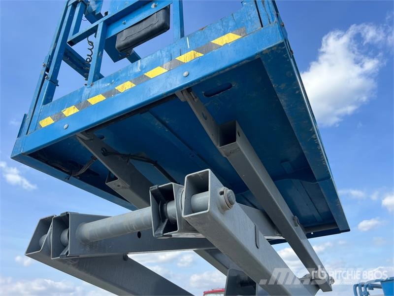 Genie GS-3246 Ollós emelők