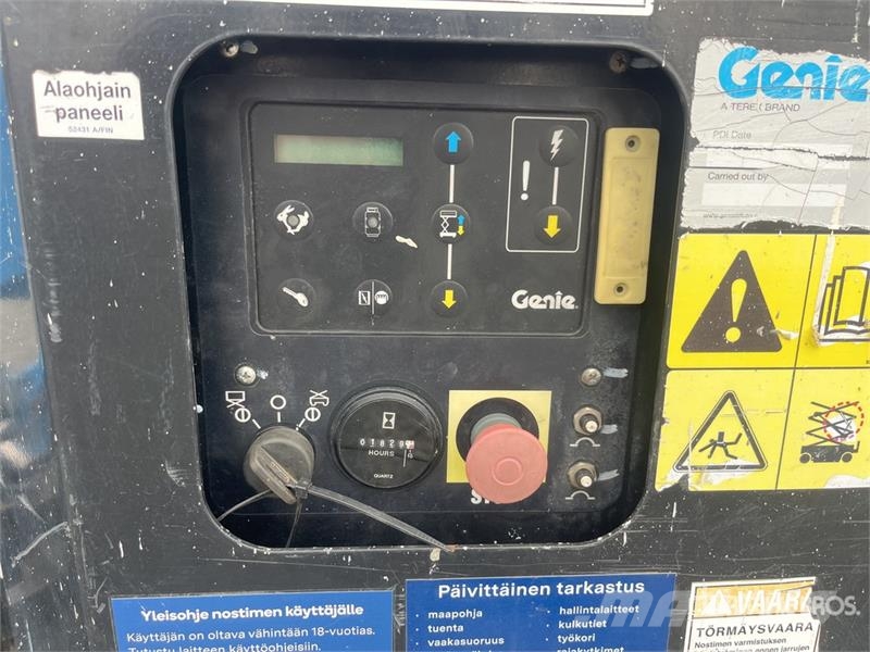Genie GS-3369RT Šķerveida pacēlāji