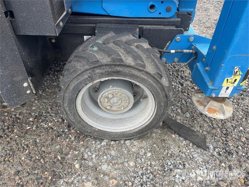 Genie GS-3369RT Šķerveida pacēlāji