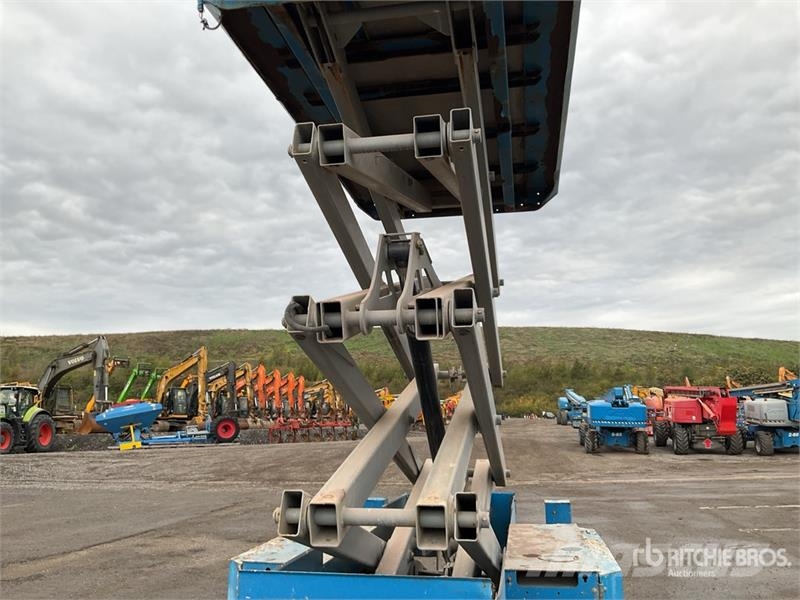 Genie GS-3369RT Scheren-Arbeitsbühnen
