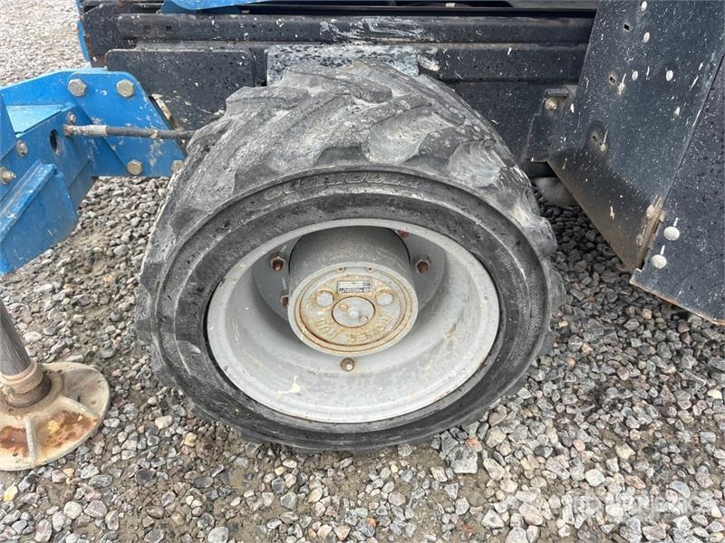 Genie GS-3369RT Šķerveida pacēlāji