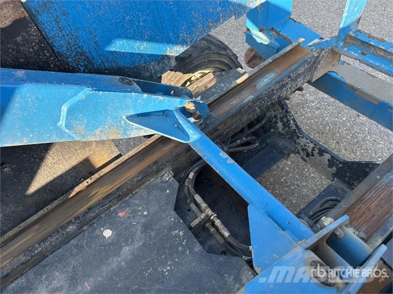 Genie GS-3369RT 剪叉式升降机