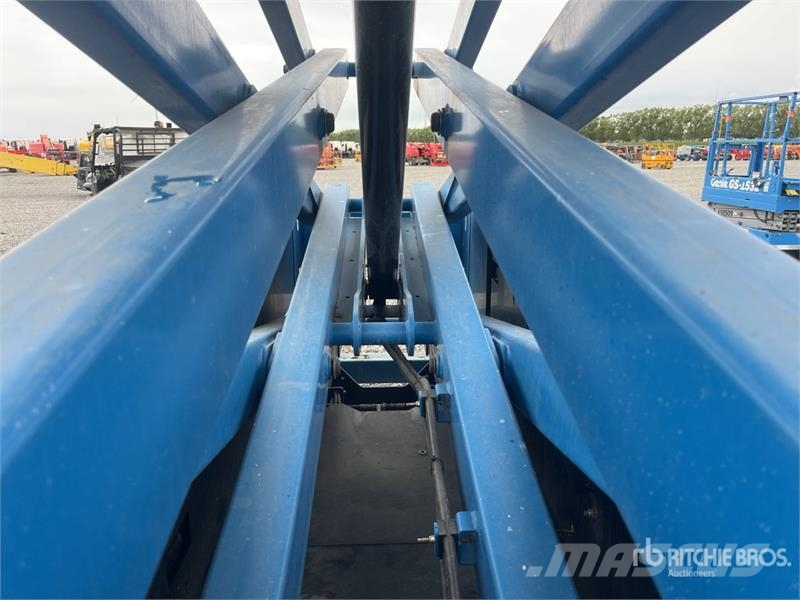 Genie GS-3369RT Šķerveida pacēlāji