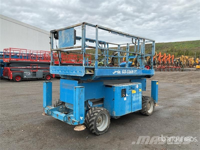 Genie GS-3369RT Scissor lifts