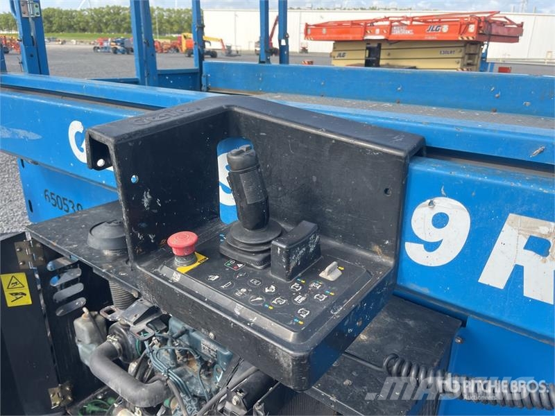 Genie GS-3369RT Šķerveida pacēlāji