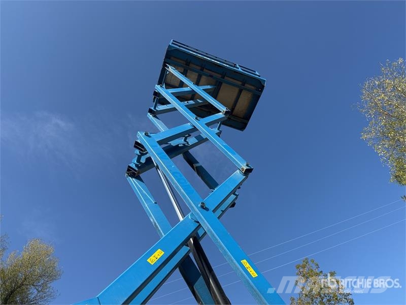 Genie GS-3369RT 剪叉式升降机