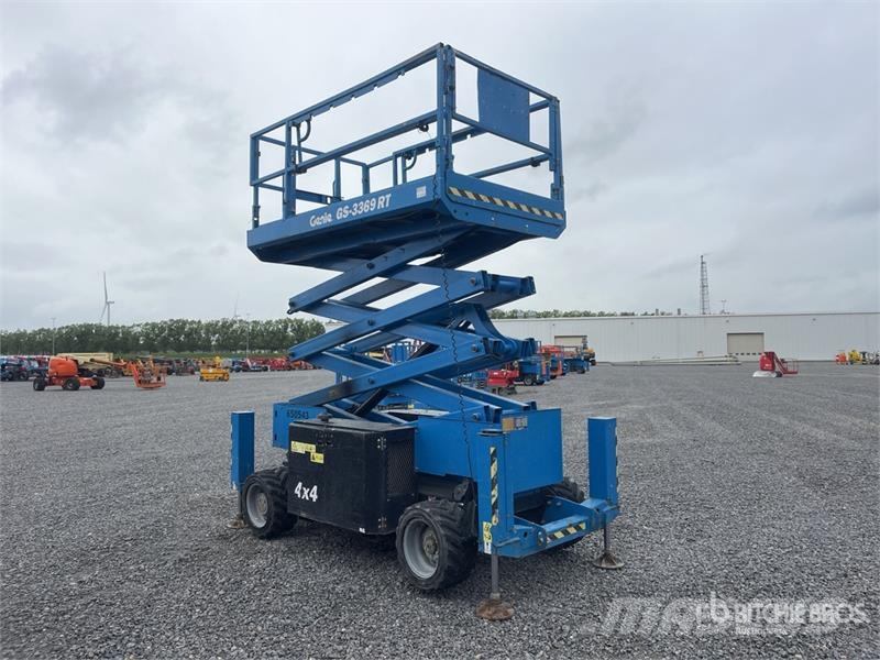 Genie GS-3369RT Šķerveida pacēlāji