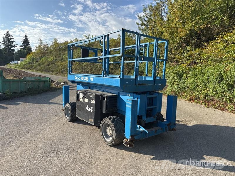 Genie GS-3369RT 剪叉式升降机