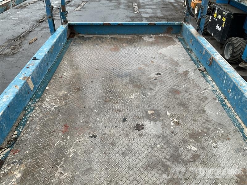 Genie GS-3369RT Scissor lifts