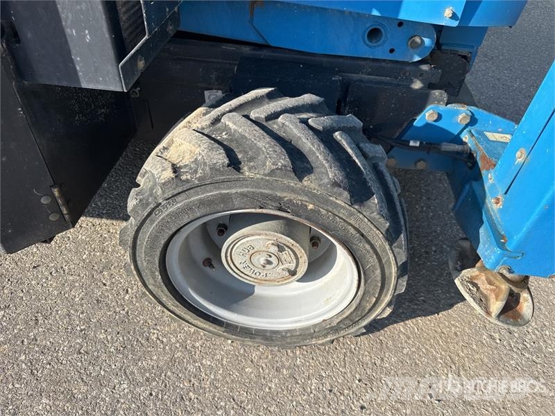 Genie GS-3369RT 剪叉式升降机