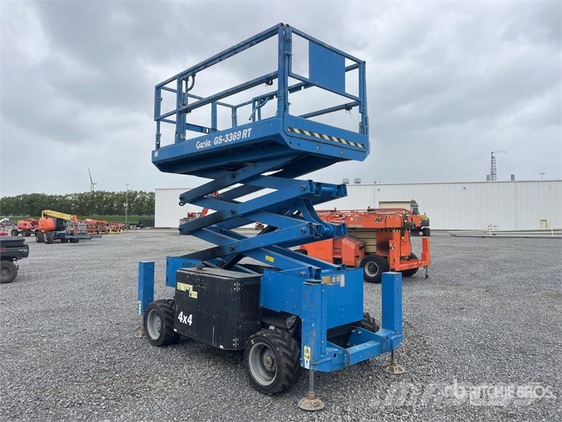 Genie GS-3369RT Šķerveida pacēlāji