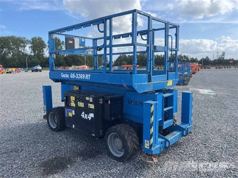 Genie GS-3369RT Šķerveida pacēlāji